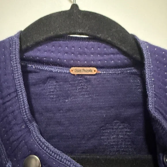 Free People Navy Blue Embroidered Quilted Jacket – Boho Patterned Zip Front - Picture 3 of 5